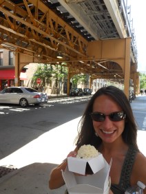 Fancy food truck cupcakes in Chicago.